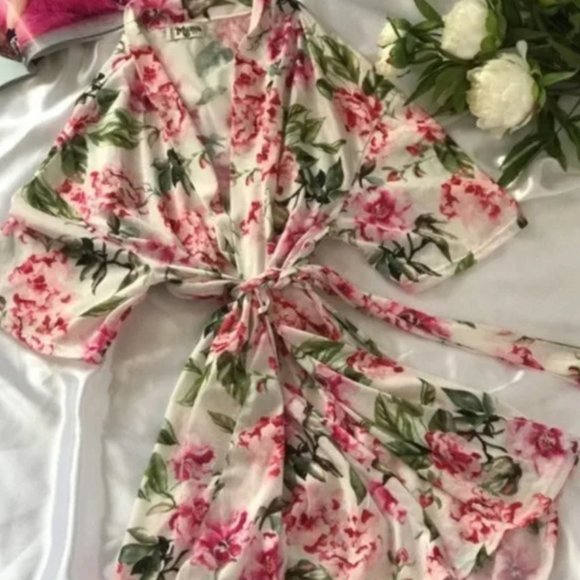 Show Me Your Mumu | Garden of Blooms | Brie Robe - Picture 3 of 6